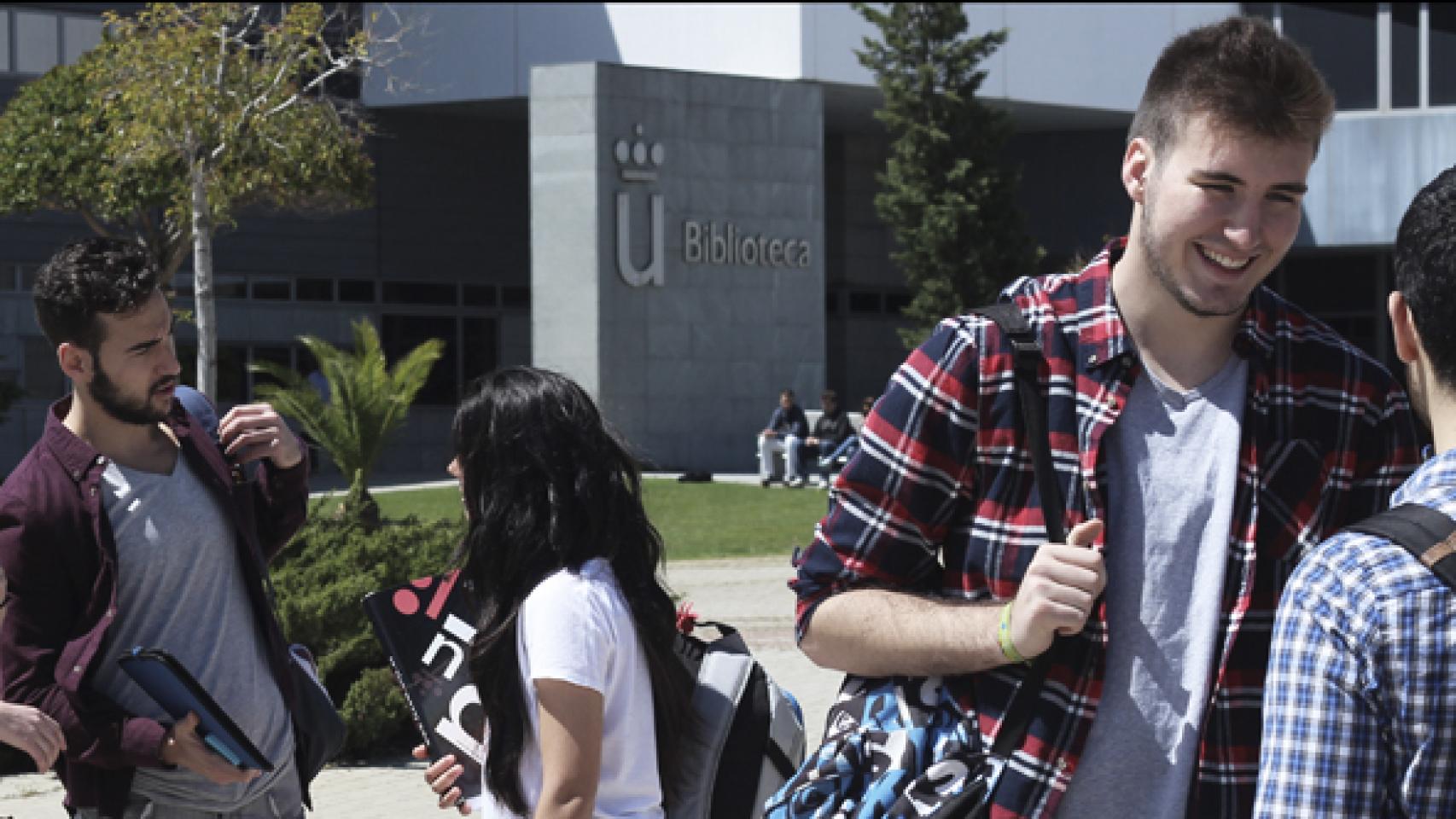 Grado en Marketing Universidad Rey Juan Carlos de Madrid.