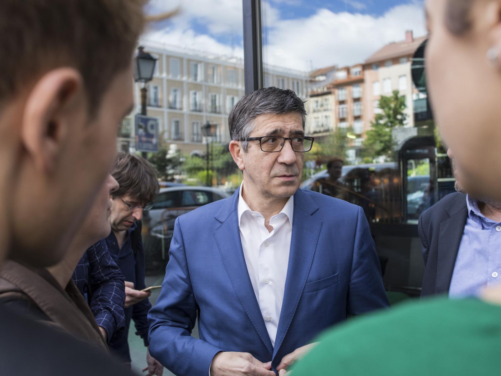 El candidato, este miércoles en la plaza Pedro Zerolo de Madrid.