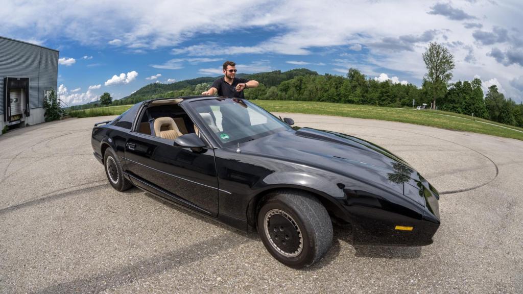Florian Bertele y su KITT