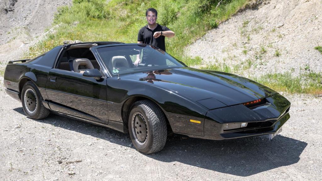 Florian Bertele posando como Michael Knight