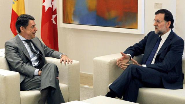 El presidente del Gobierno, Mariano Rajoy, junto a Ignacio González.