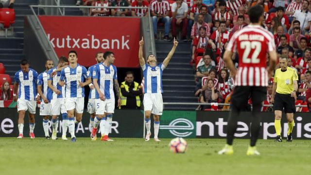 Los jugadores madrileños celebran un gol.
