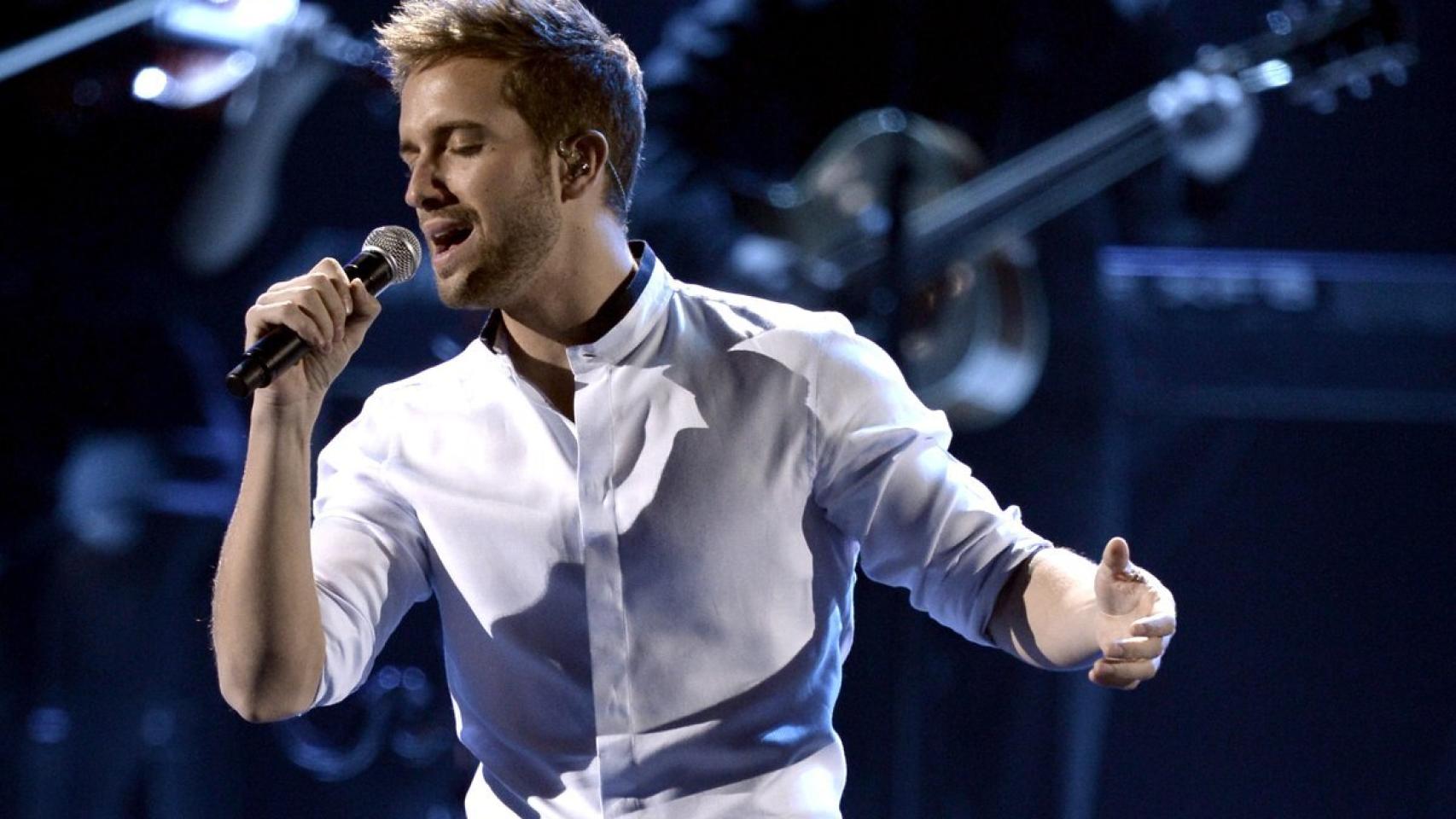 Pablo Alborán graba una versión de 'Amar pelos dois' de Salvador Sobral