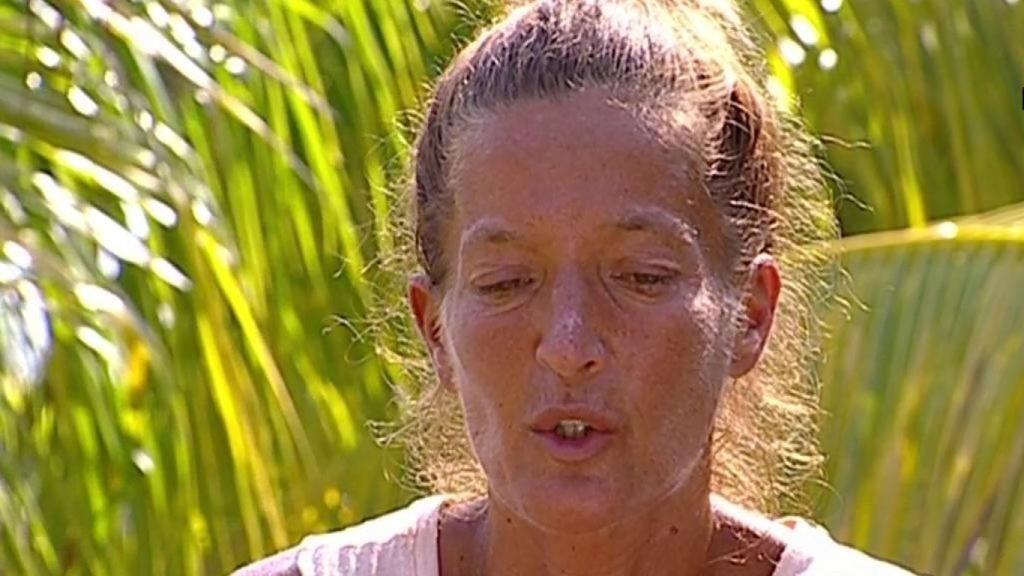 Bibi abandona 'Supervivientes' tras ser operada de dos quistes en la isla