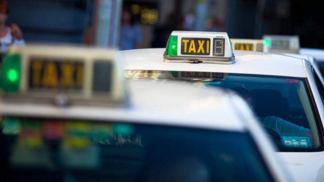 Taxis madrileños libres.