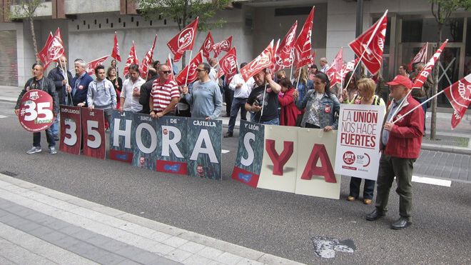 Valladolid-manifestacion-empleados-publicos-35-horas