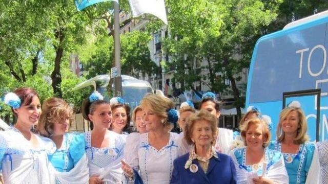 Esperanza Aguirre durante la campaña electoral de 2011.