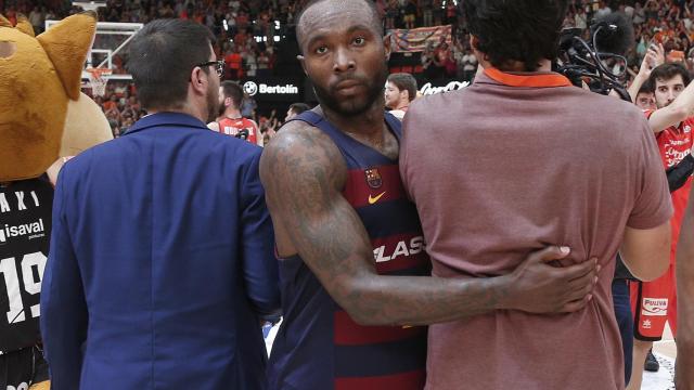 Tyrese Rice apenado tras la eliminación del Barça.
