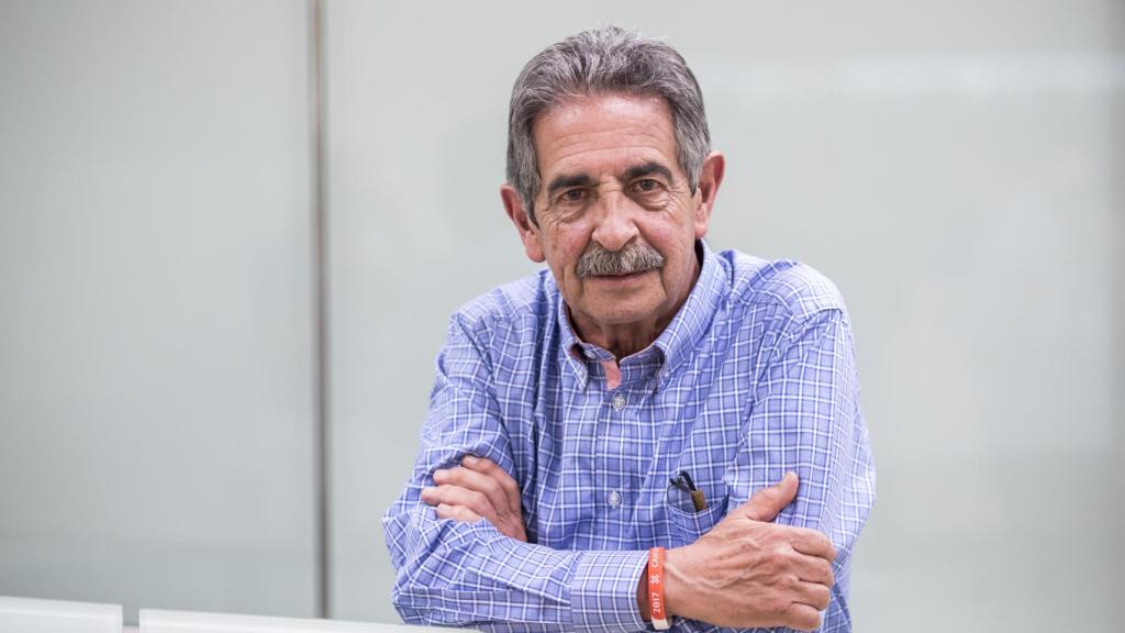 Revilla es político y estrella televisiva, cada vez que sale en antena aumenta la audiencia.