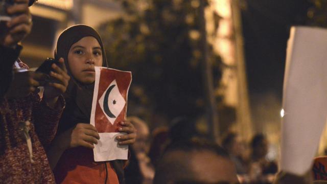 Una de las mujeres presentes en la última manifestación en Alhucemas.