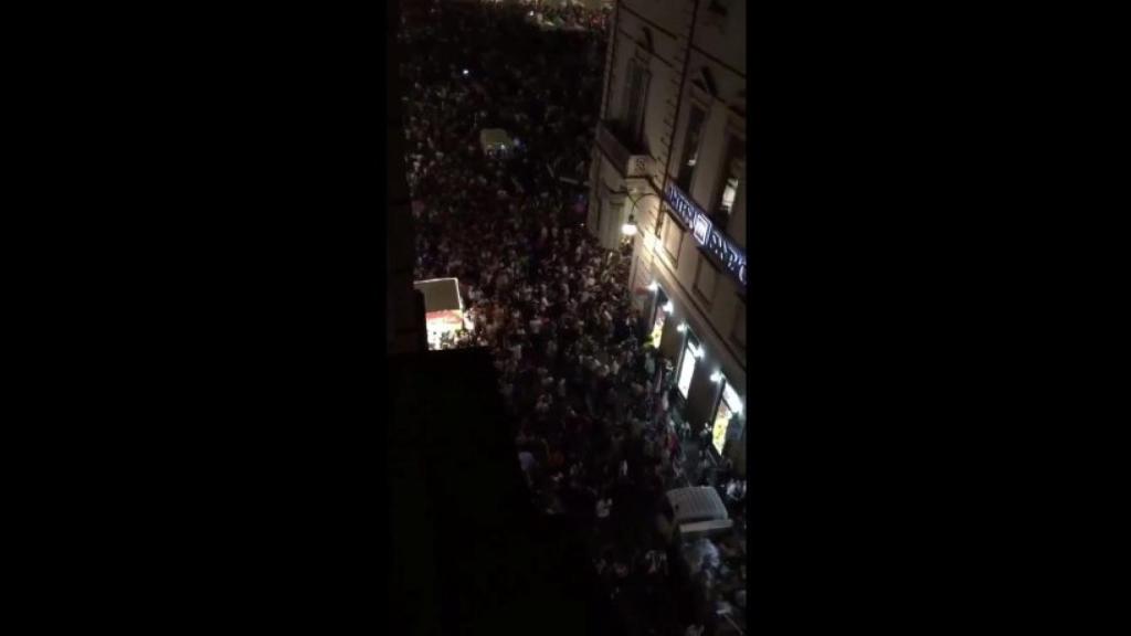 Estampida en Turín por una falsa amenaza de bomba. Foto: @infoemerg