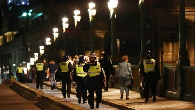 El héroe de Londres: un policía de tráfico, apuñalado en la cara al enfrentarse a los terroristas con una porra