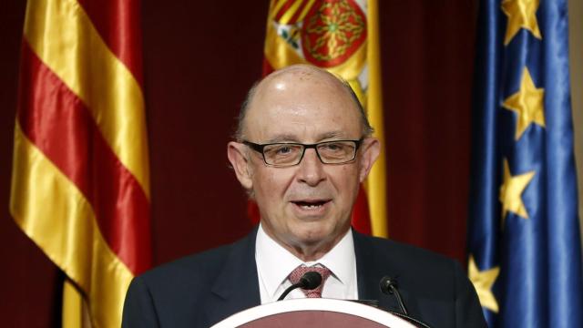 El ministro de Hacienda, Cristóbal Montoro, durante su intervención esta tarde en la Asamblea General de la patronal Foment del Treball.