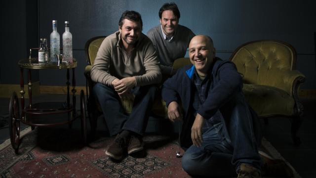 Los tres ingenieros que crearon la destilería. De izda. a dcha.: Javier Domínguez, Ramón Morillo y Víctor Fraile.