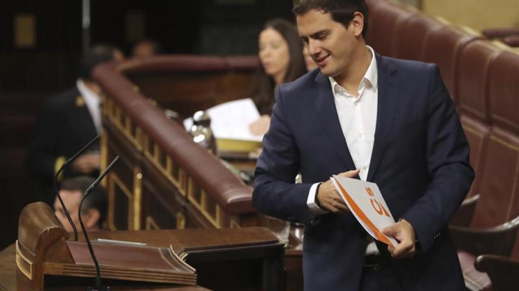 Albert Rivera tras finalizar su discurso en la moción de censura.
