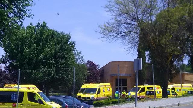 Decenas de alumnos han sido trasladados al tanatorio que cuenta con aire acondicionado