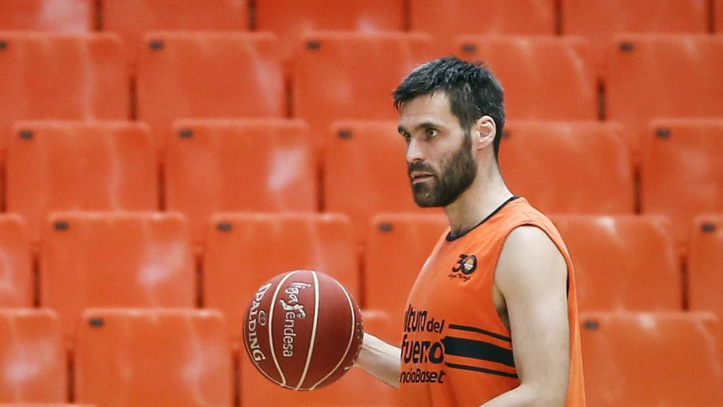 Fernando San Emeterio, durante su etapa como jugador del Valencia Basket