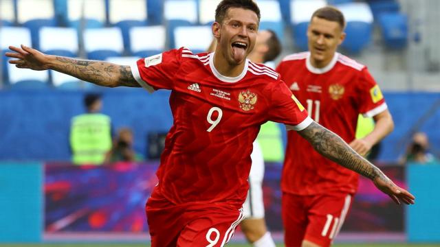 Fedor Smolov celebra su gol ante Nueva Zelanda.