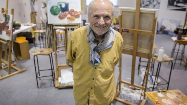 Antonio López, durante la entrevista en el museo de la Universidad de Navarra.