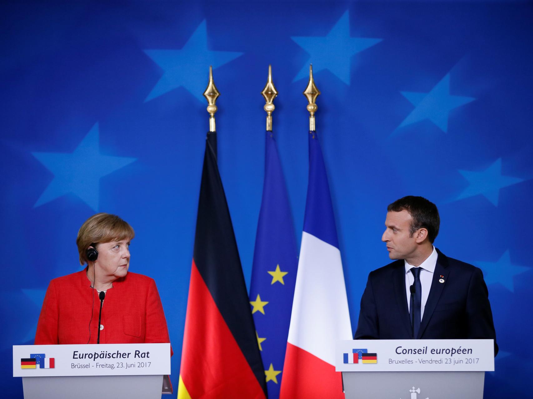 Macron y Merkel han escenificado su sintonía con una rueda de prensa conjunta