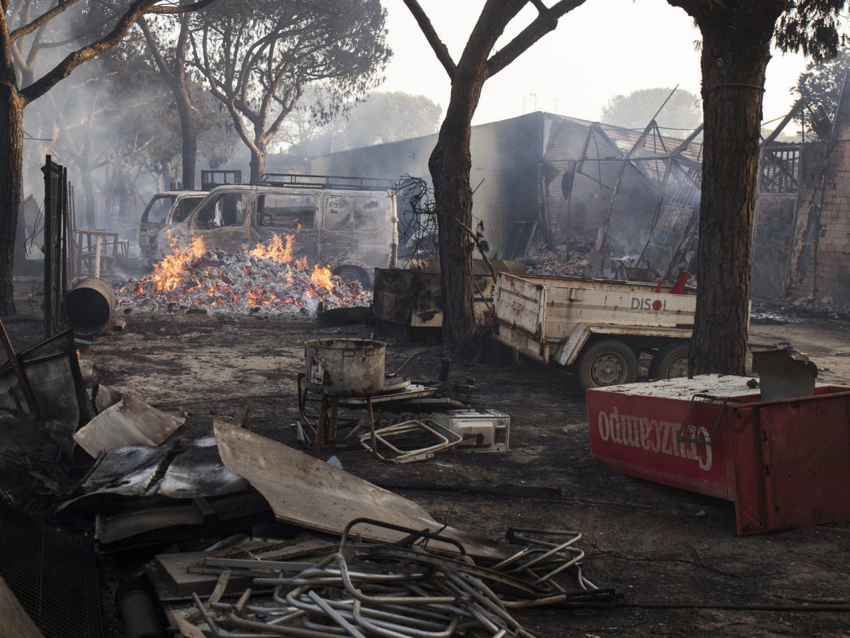 Los destrozos provocados por el incendio.