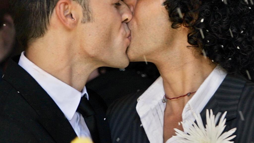 Boda de Pedro Zerolo y Jesús Santos, 1 de  octubre de 2005.