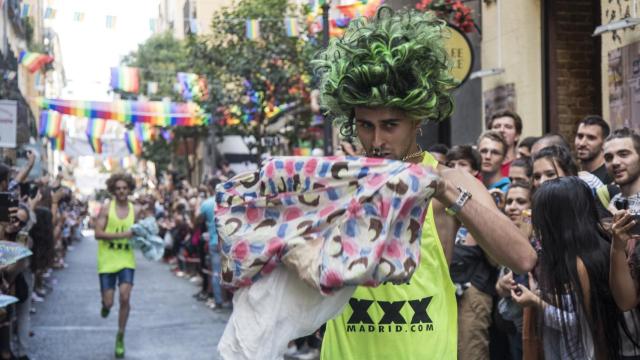 Ángel ha ganado la edición mundial de la carrera de tacones.