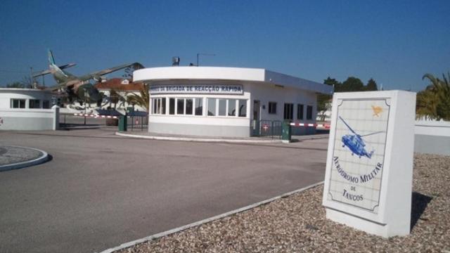 Entrada ak Aeródromo Militar de Tancos, donde se ha producido el robo.