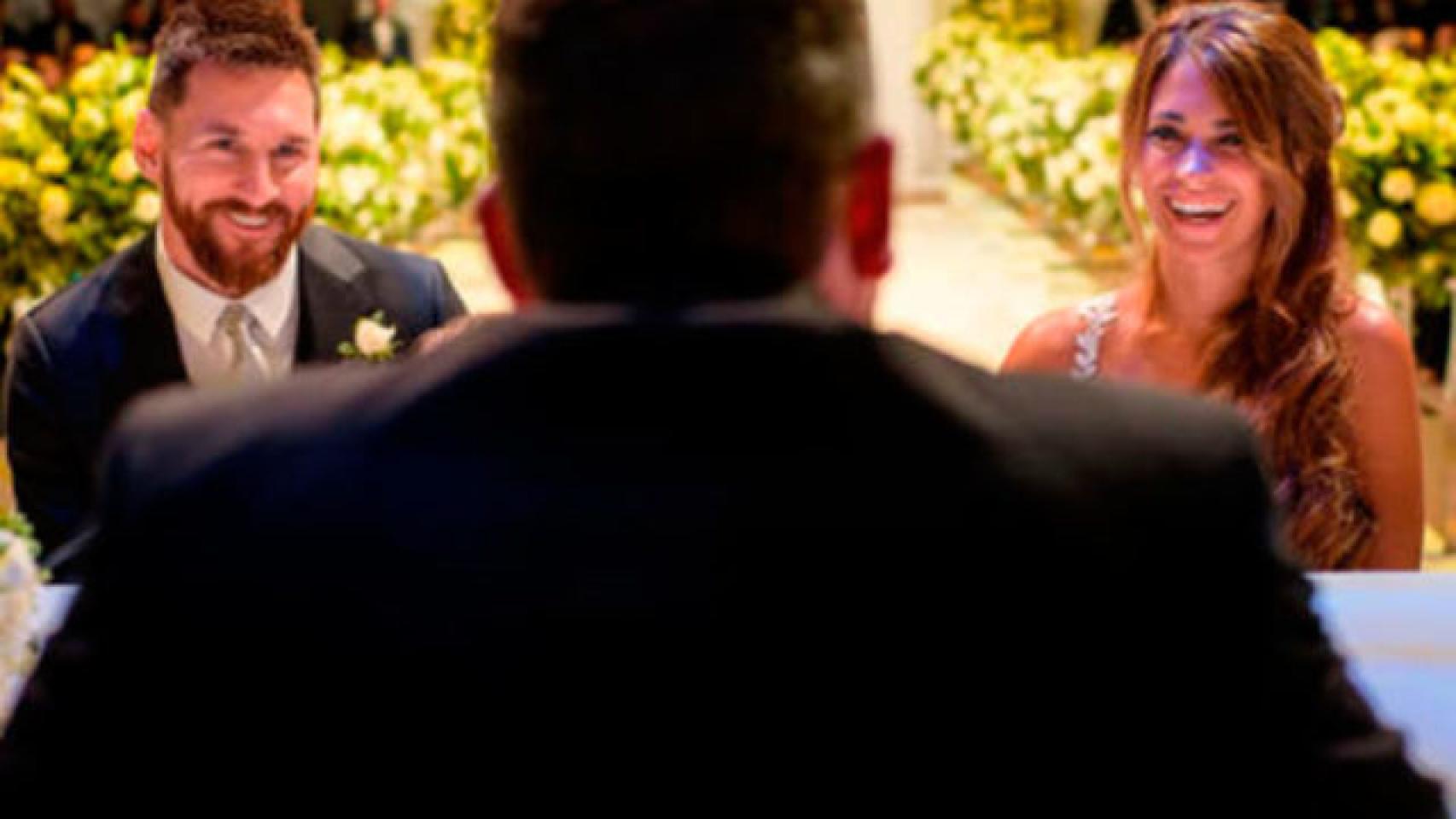 Gonzalo Carrillo, director del registro civil de Santa Fe (Argentina) ofició la boda civil.