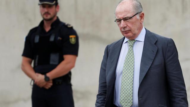 Rodrigo Rato saliendo de la Audiencia Nacional