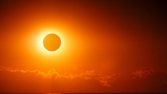 Imagen de un eclipse de sol.
