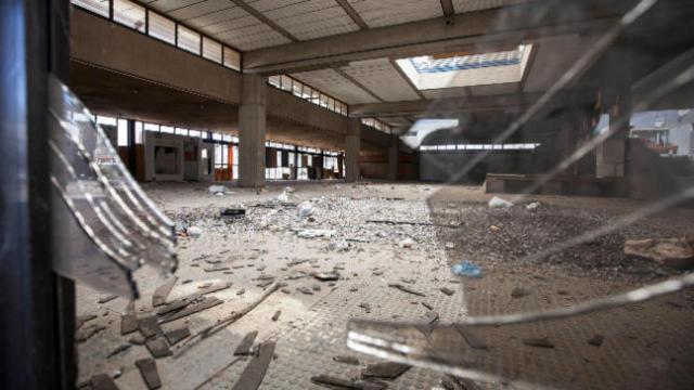 El centro comercial Ten-Bel, referente en Tenerife el siglo pasado, está abandonado y en ruinas.