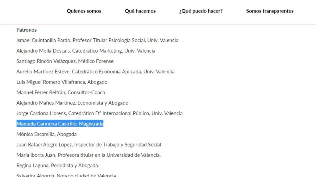 La web de Fundación por la Justicia muestra a Carmena entre sus patronos.