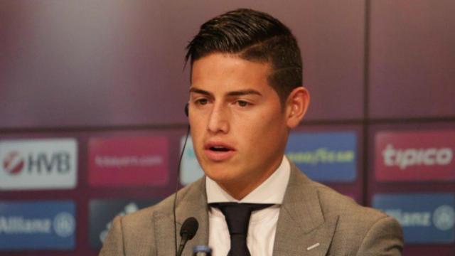 James Rodríguez, en su presentación con el Bayern    Foto: Twitter (@FCBayern)