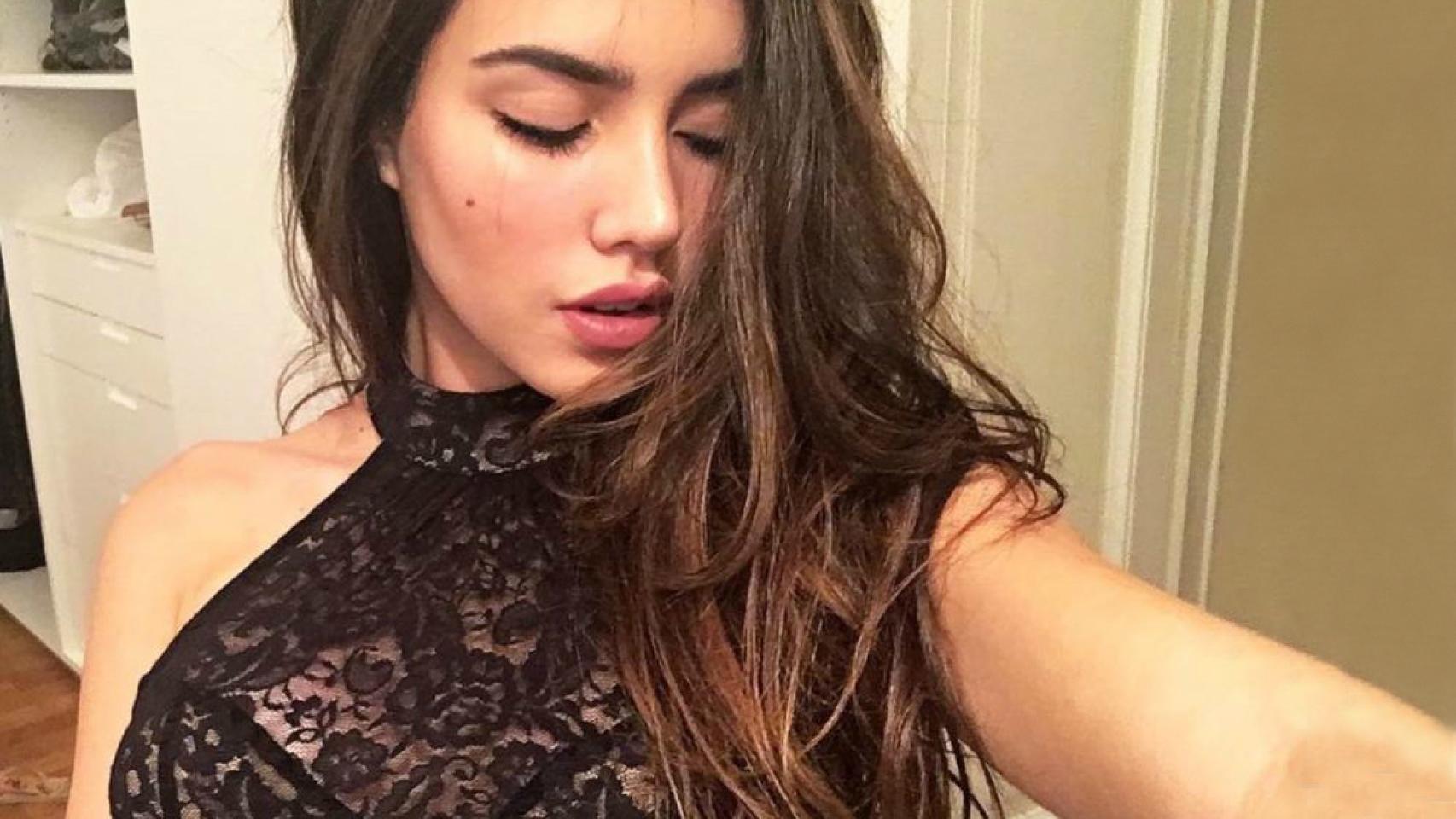 Michelly, la amiga brasileña que se ha echado Jorge Lorenzo en Ibiza