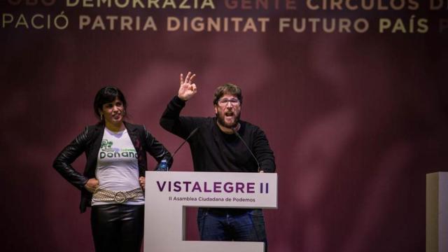 Miguel Urbán y Teresa Rodríguez en Vistalegre II.