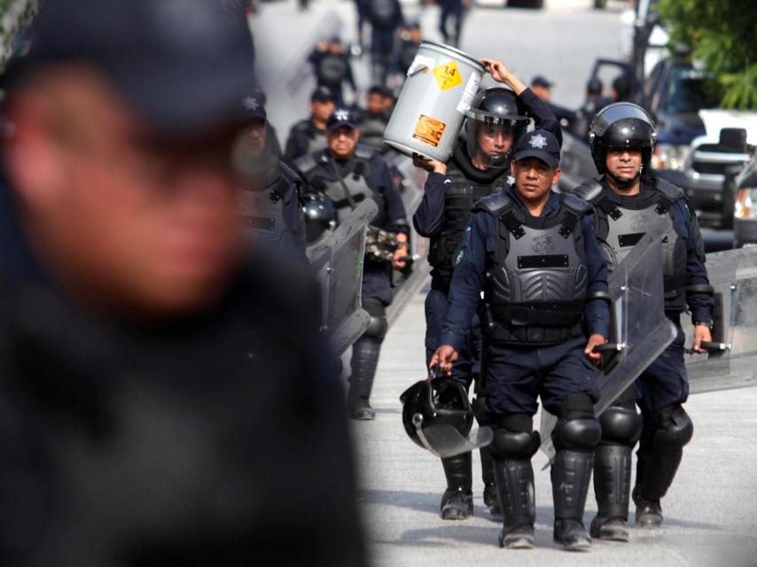 Las detenciones deliberadas tienen un sesgo discriminatorio por edad y étnia.