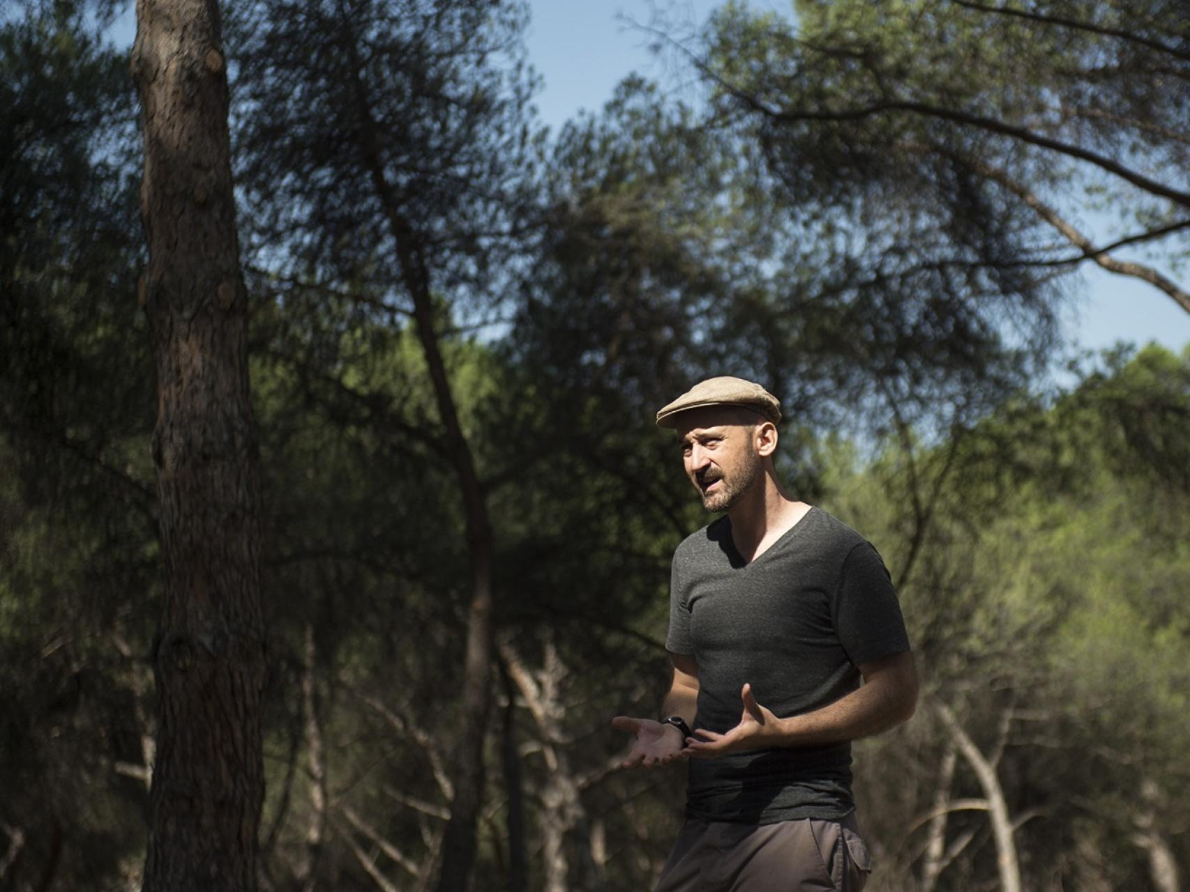 Alfredo González-Ruibal durante la excavación cerca del Hospital Clínico de Madrid.