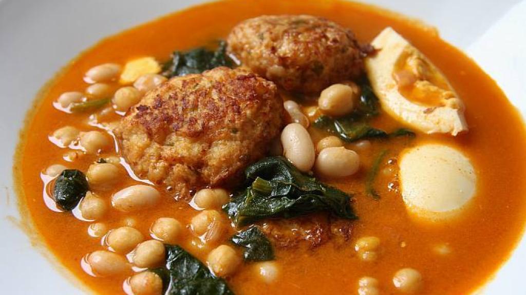 El potaje de acelgas es uno de los platos más típicos de la dieta mediterránea.