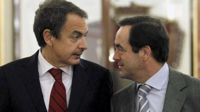 El expresidente del Gobierno, José Luis Rodríguez Zapatero, con el expresidente del Congreso, José Bono.