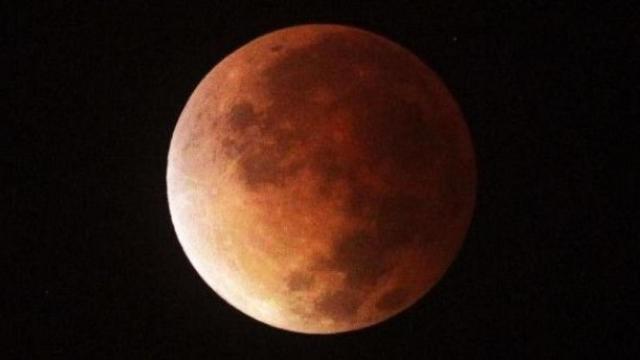 Un eclipse lunar.