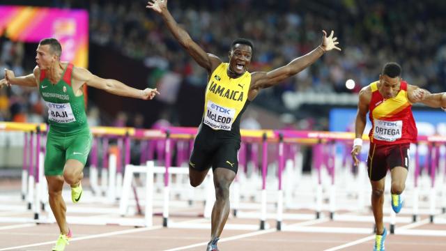 Llegada de la final de los 110 vallas.