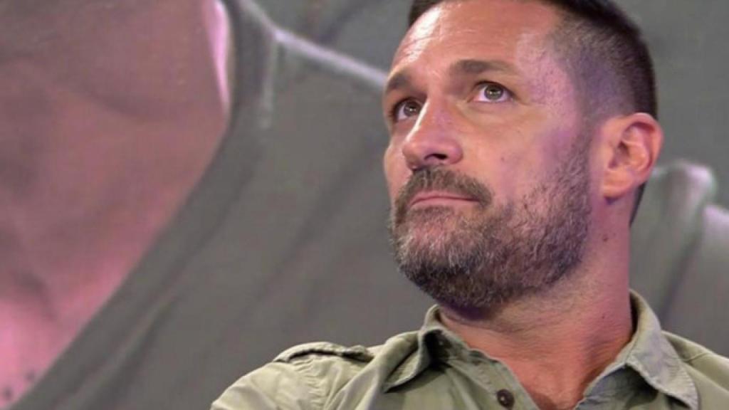 Aitor Trigos tuvo que “hacer pasar un buen rato a señores” para sobrevivir