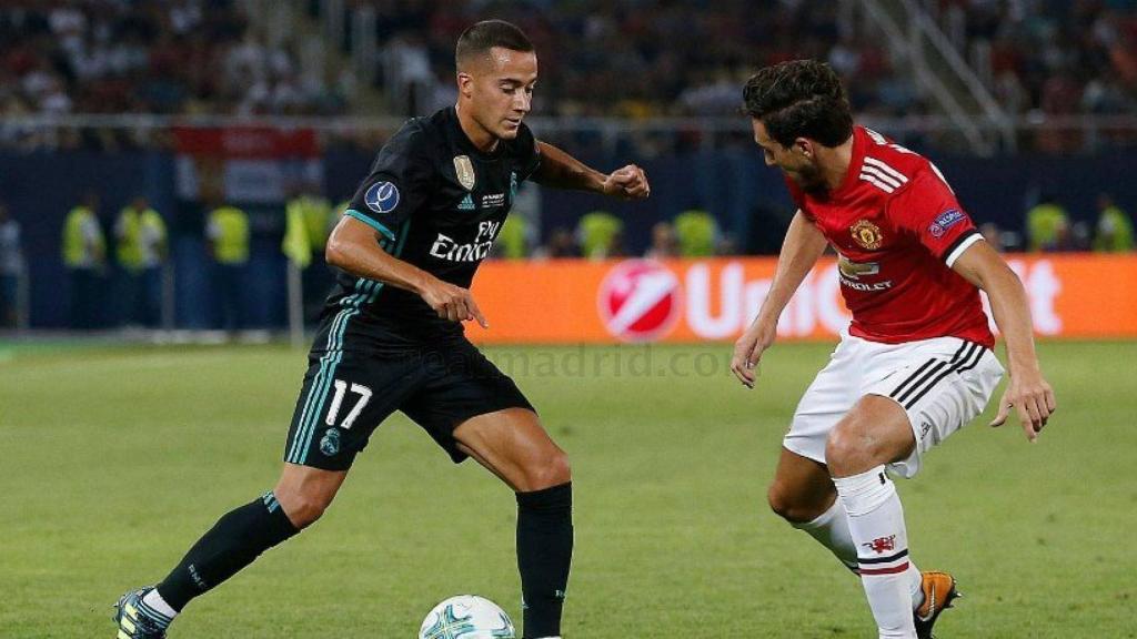 Lucas Vázquez yéndose del rival