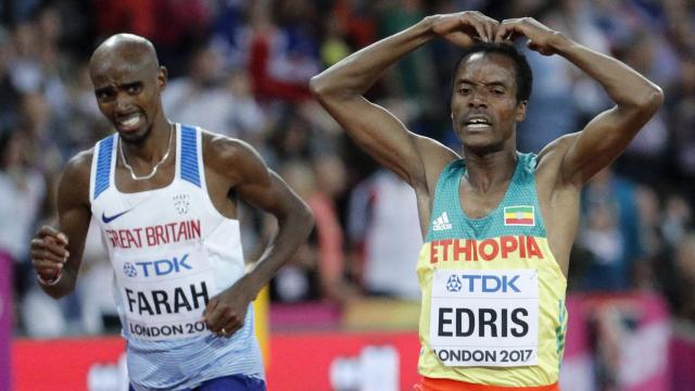 Farah y Edris tras la carrera.