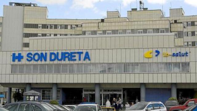 Fachada del hospital mallorquín de Son Dureta