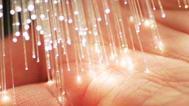 ¿Quieres la fibra óptica sin más? Los operadores ponen el precio desde 30 euros
