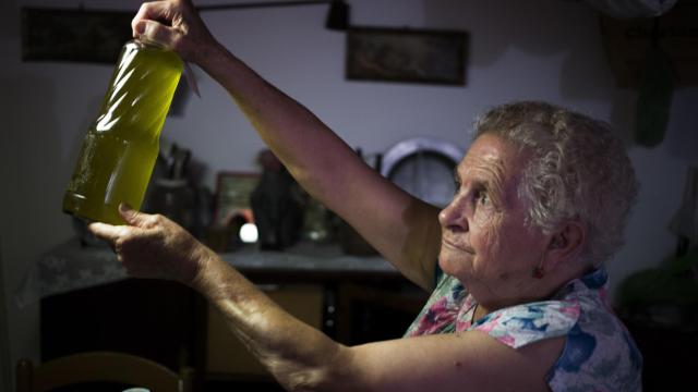 Rafaela emplea aceite de oliva virgen extra para la elaboración de sus remedios caseros.