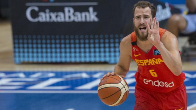 Sergio Rodríguez en un partido con España.