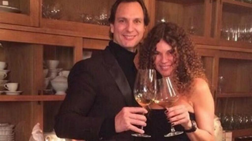 Javier Cárdenas junto a Angie Cárdenas.